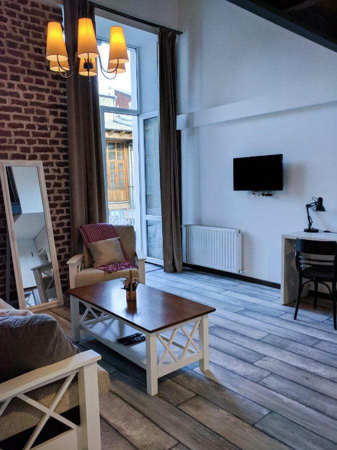 Cozy Studios On Freedom Square Tbilisi Bagian luar foto